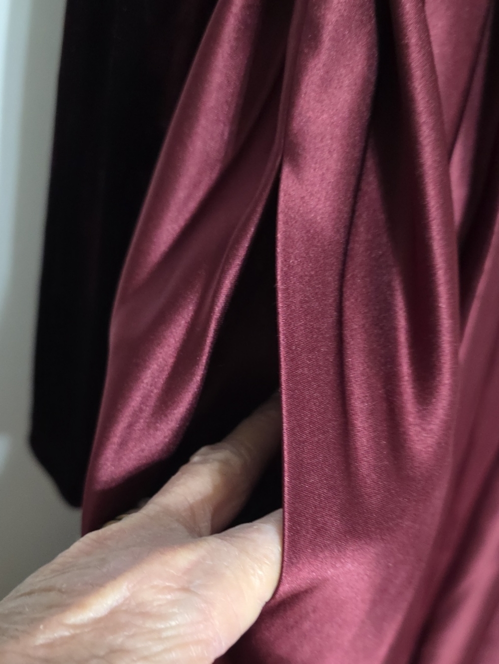 NWT Lavetir Womens Formal Maxi Dress Wine Velvety Satiny Bra Holiday Party Sz 14 - Picture 9 of 16